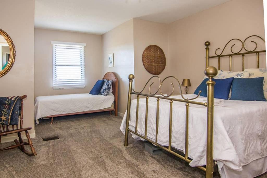 Pelican Point Unobstructed Beach Views Beach Access Out Back Door! Harbor Island エクステリア 写真