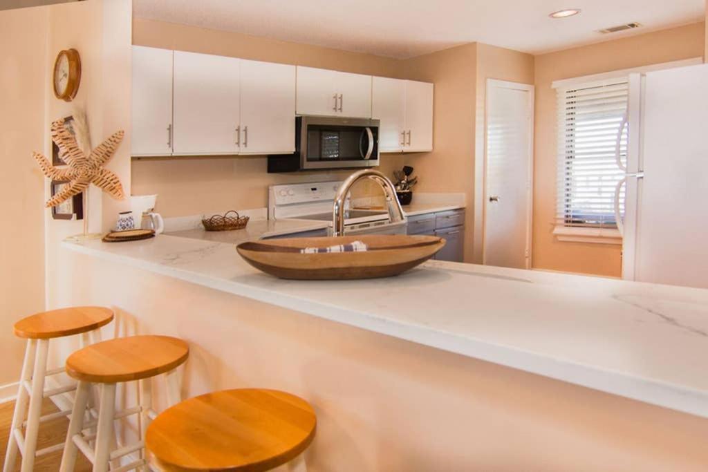Pelican Point Unobstructed Beach Views Beach Access Out Back Door! Harbor Island エクステリア 写真